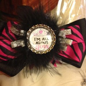 Pink and black glits bow