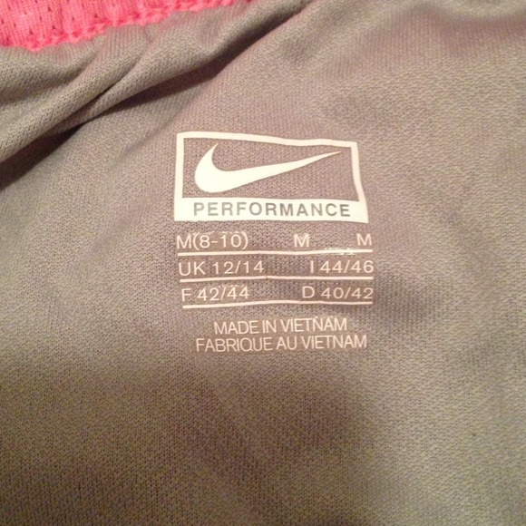 🚫 BUNDLED🚫Nike Performance Shorts (like new) - Picture 3 of 3