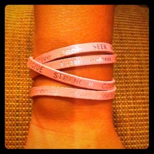 Leather wrap bracelet 💕