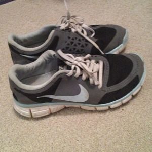 Nike free 7.0 size 7 1/2