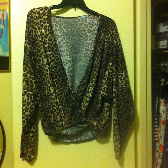 Sweater - Picture 1 of 1