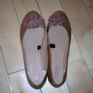 Kenneth Cole ballerina shoes