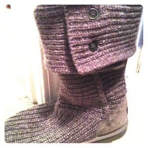 Gray Knit Ugg Boots - HOLDING