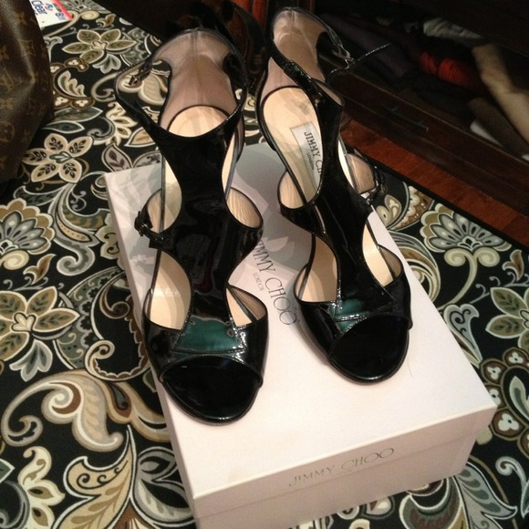 💢SOLD LOCALLY💢Jimmy Choo heels