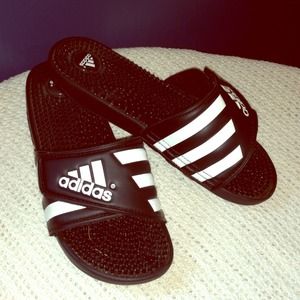 TRADED - Adidas Sandals
