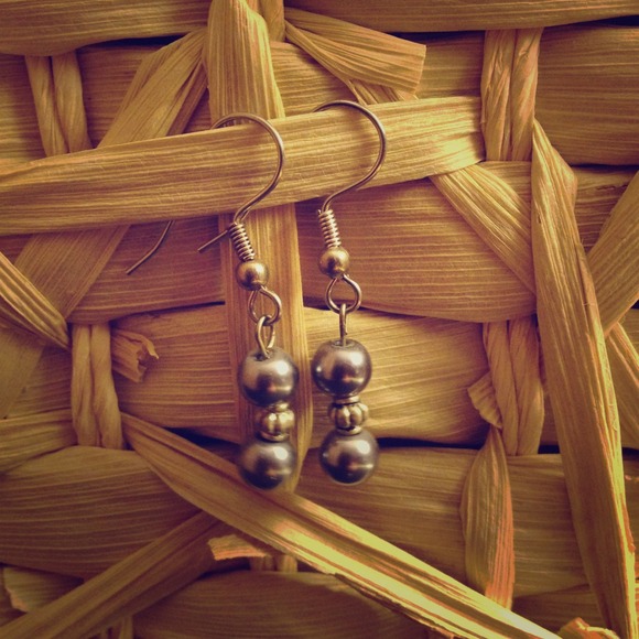 Handmade silver and gray earrings