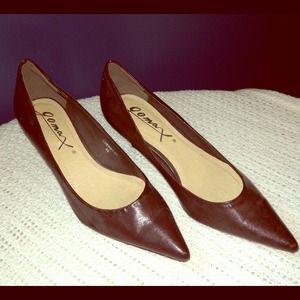 🔴Brown Kitten Heels