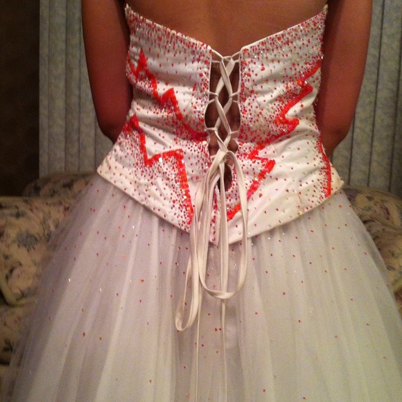 Prom gown - Picture 3 of 3