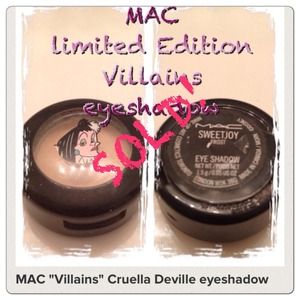 SOLD!!!MAC "Villains" Cruella Deville eyeshadow