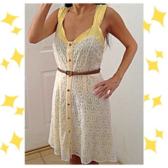 🔴SOLD🔴Gorgeous yellow and white lace dress! - Picture 3 of 3