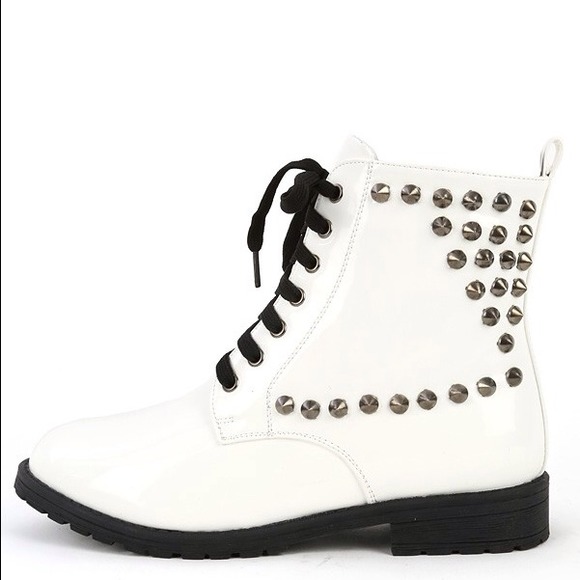 White patent combats