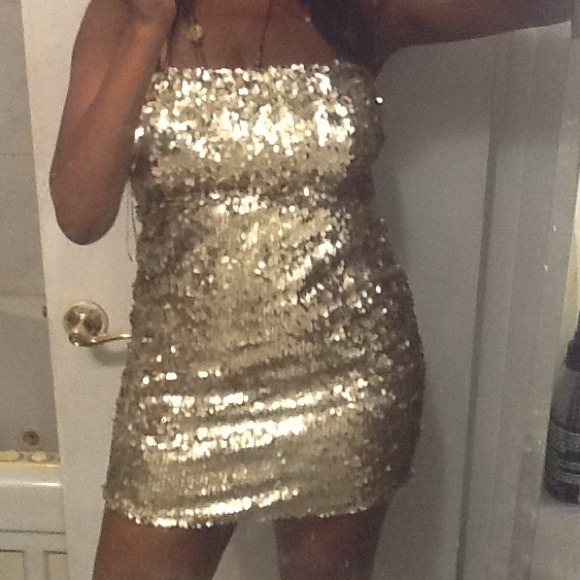 Beautiful matte gold sequined cocktail dress small