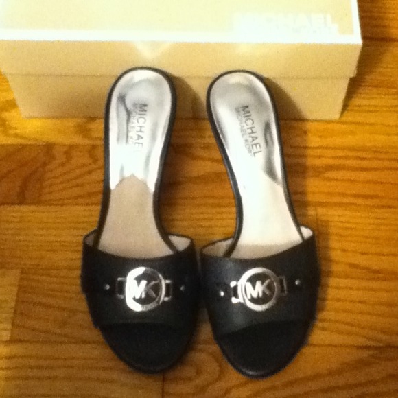 Michael kors slides sandals heel