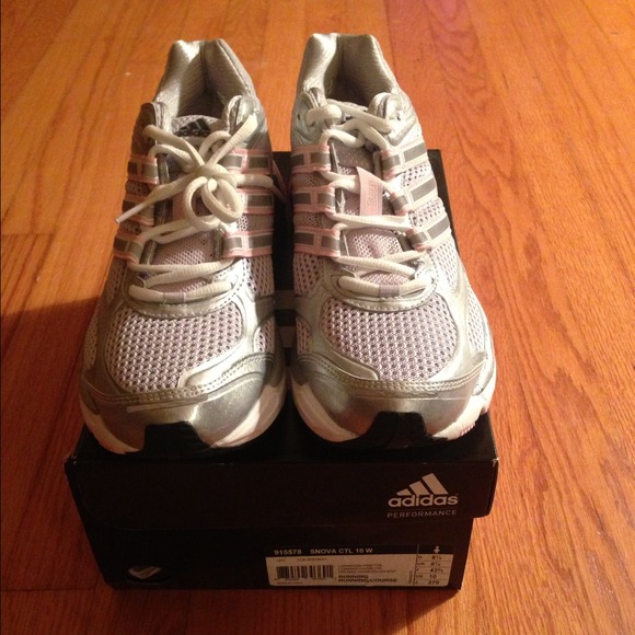 Women's running shoes