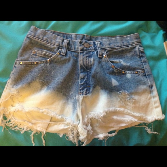 ✨NWOT✨ Bleached High Waisted Shorts