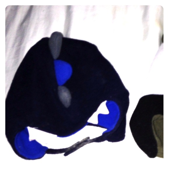 🔘SOLD🔘 Baby boy dinosaur fleece hat