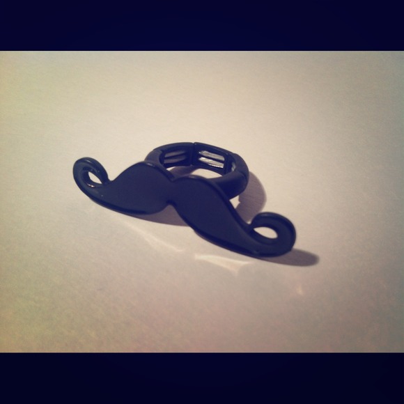 Mustache ring