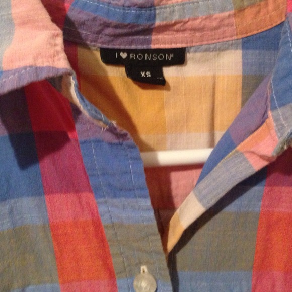 ❌❌SOLD❌❌I "heart" Ronson boyfriend button down - Picture 4 of 4