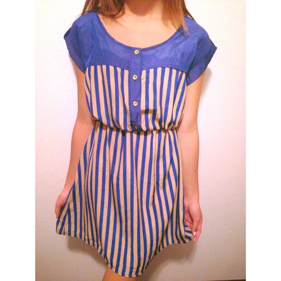 ⭐️REDUCED PRICE⭐️ Blue & Tan Striped Dress