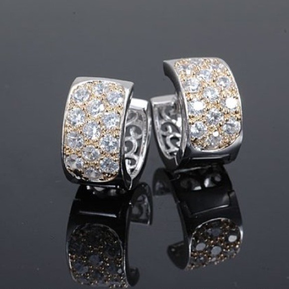 Hoop earrings Platinum plated with Chrystal NEW CZ
