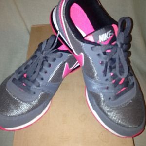Nike women's eclipse II