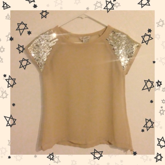 🚫🚫SOLD🚫🚫 Sequin Tee - Picture 2 of 3