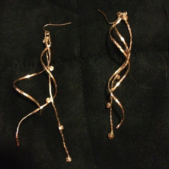 📛📛traded📛📛Silver dangle earrings.