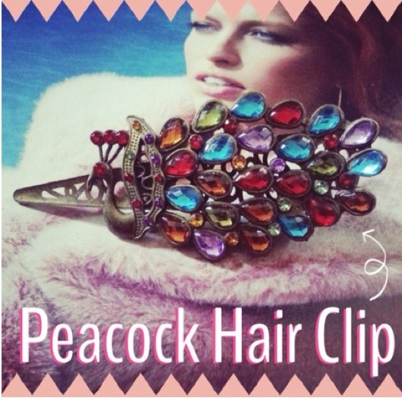 Jeweled Peacock Hair Clip 💕