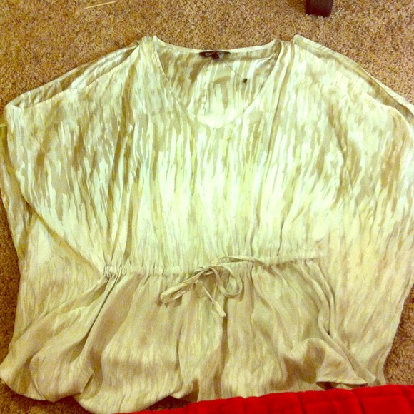 🔴SOLD🔴Express Silky top