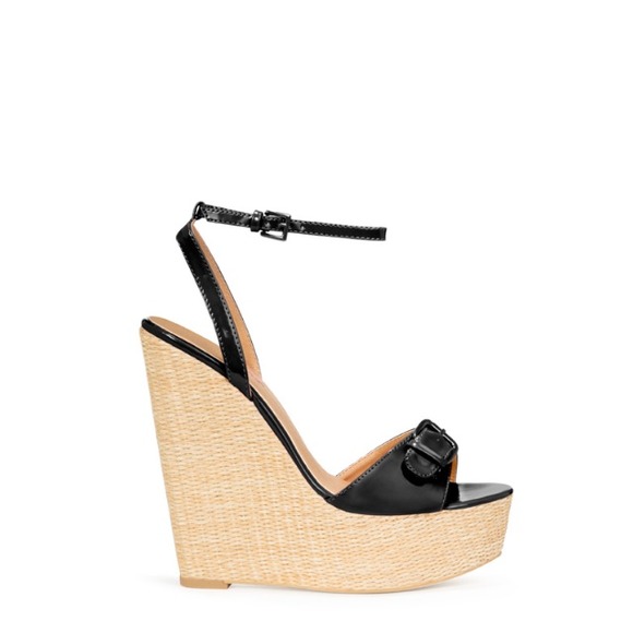 Brand new black carry wedges