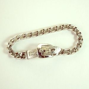 Unique silver buckle bracelet