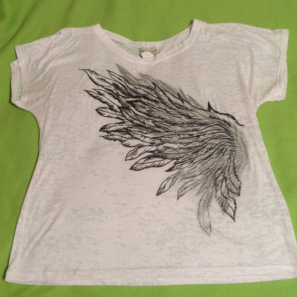 ❌❌Sold❌❌White Semi Sheer Wing Tee