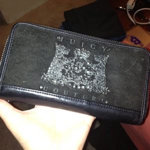 Juicy Couture Scotty Dog Zip Around Wallet