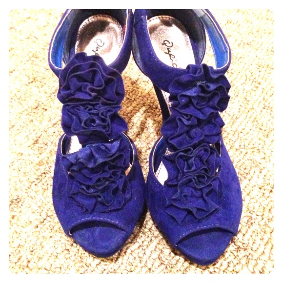 Navy blue heels with floral strap