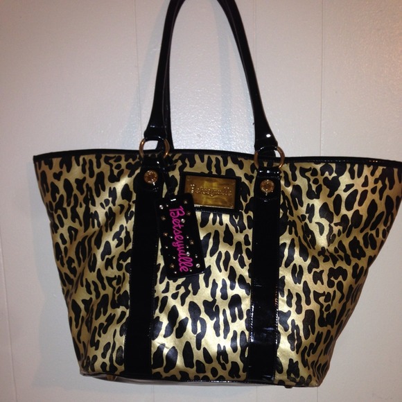 Betseyville tote