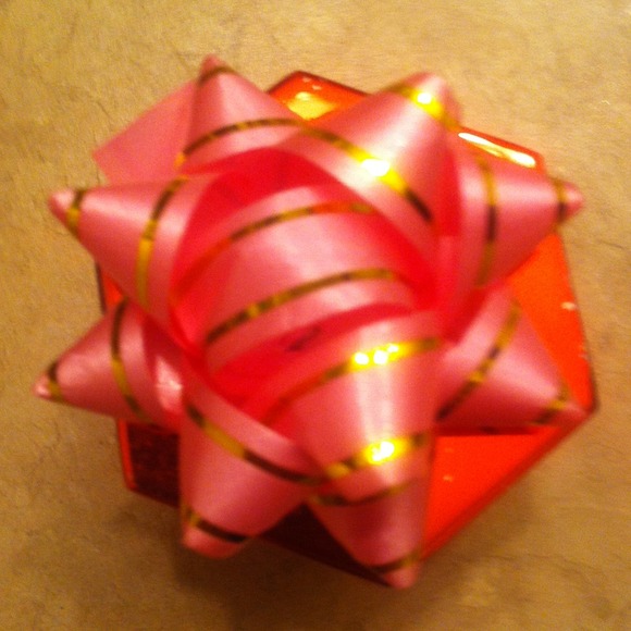 Pretty ring - Picture 3 of 3