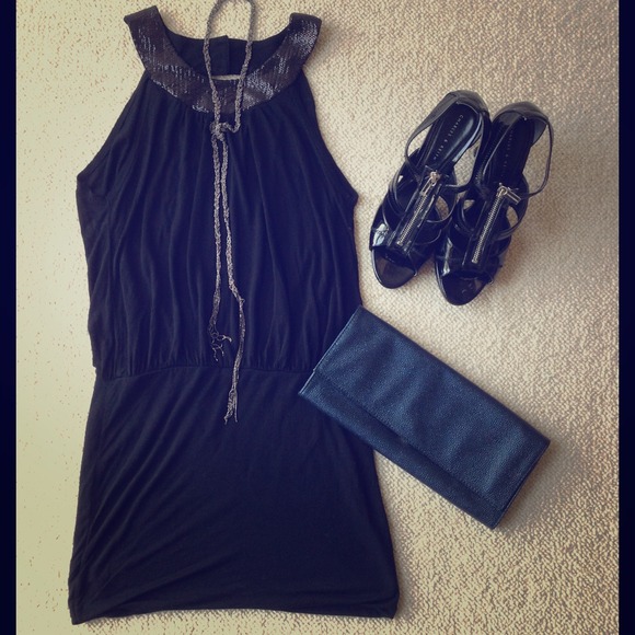 H&M Dresses & Skirts - ❌BUNDLE TRADED❌ Black Sequin Open Back Dress