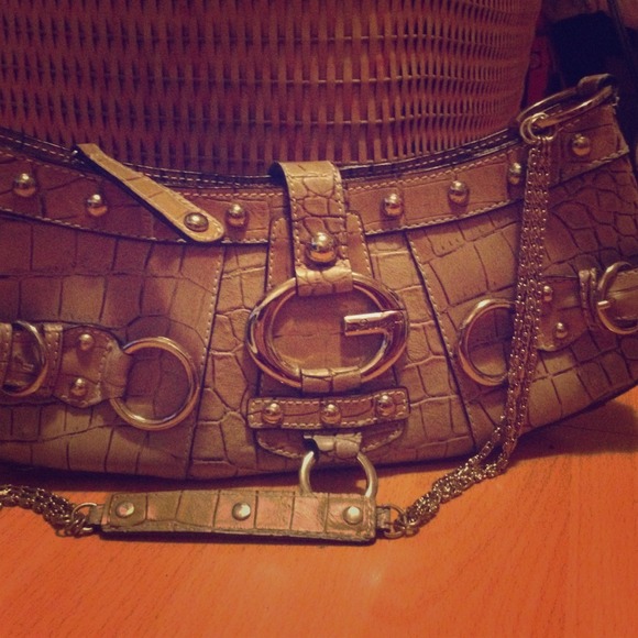 Timeless guess bag