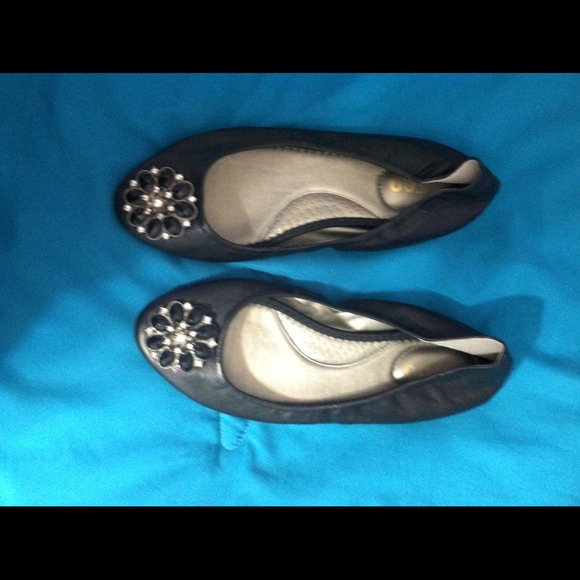 Me too brand ballet flats