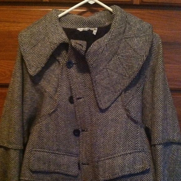 Waist length blk and white dress coat - Picture 1 of 1