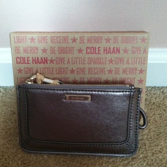❌Bundled❌NWT Gunsmoke Cole Haan mini pouch