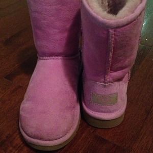 Lilac colored girls Uggs