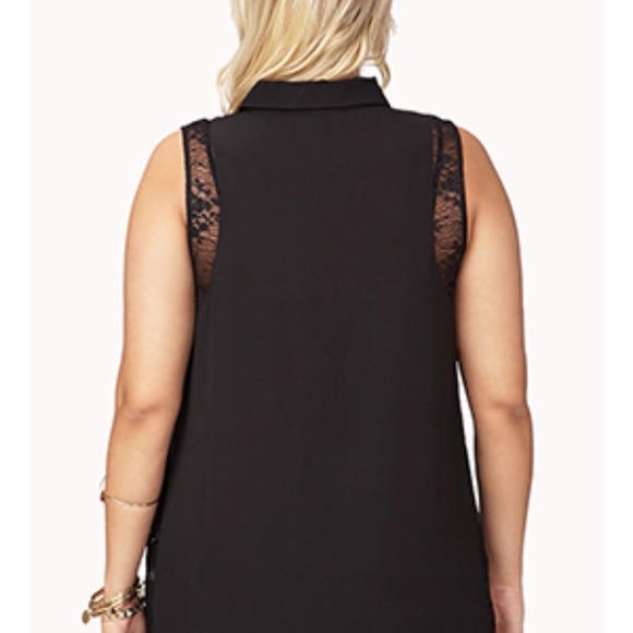 SOLD Black sleeveless blouse with lace - Picture 2 of 3