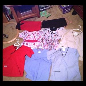 XSmall and Small scrubs (LOT)