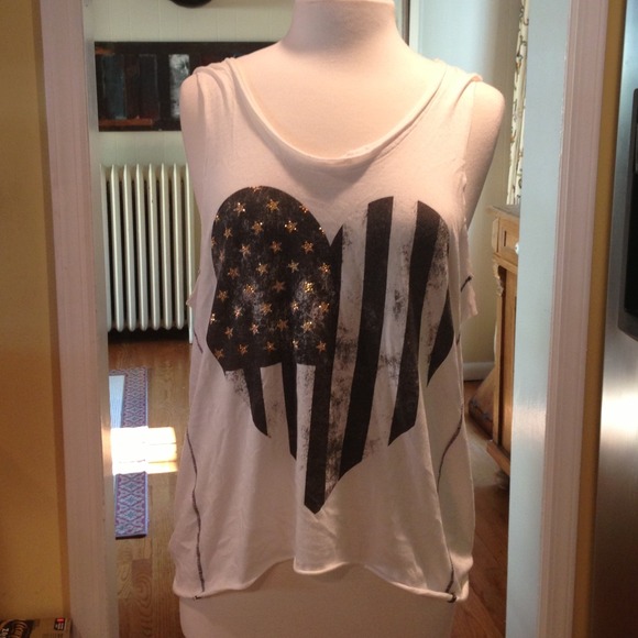 Tops - Heart Flag Tank Top