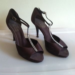 Chocolate brown dressy heels.