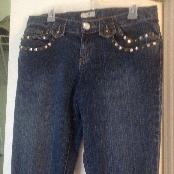 SOLD N BUNDLE 💥 Metro 7 Bling Jeans