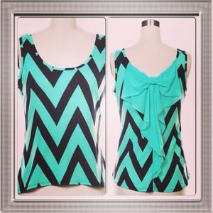 Chevron bow top mint