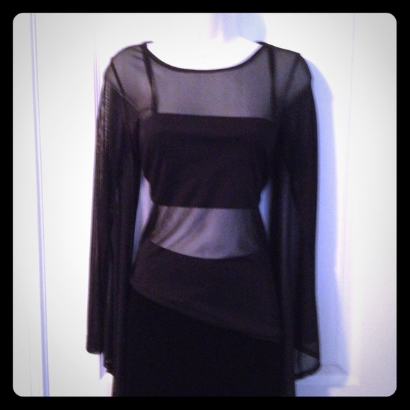 Gorgeous Sheer Asymmetrical hemline top!! NWT