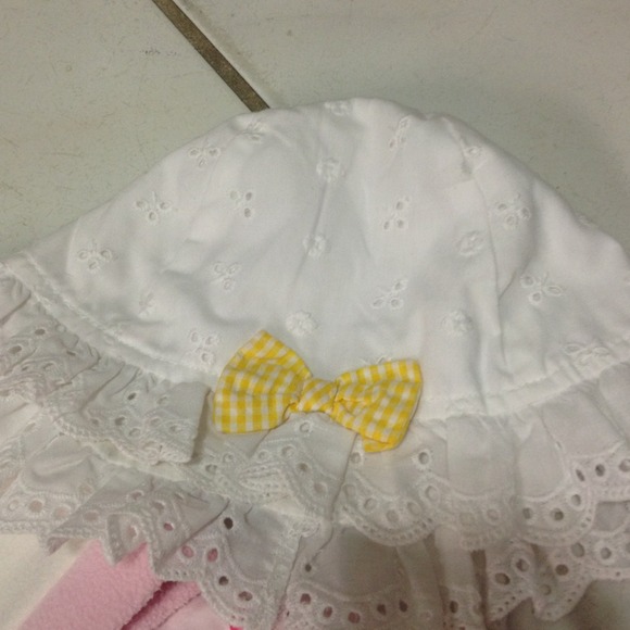 Hat bundle - Picture 4 of 4